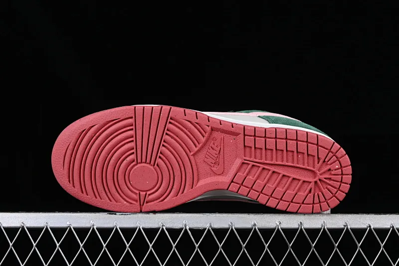 All Categories Nk SB Dunk Series Nk SB Dunk Low Low-top sneakers Nk Dunk Low "All Petals United" Sonorous Rose SB low-top casual sneakers FN8923-061